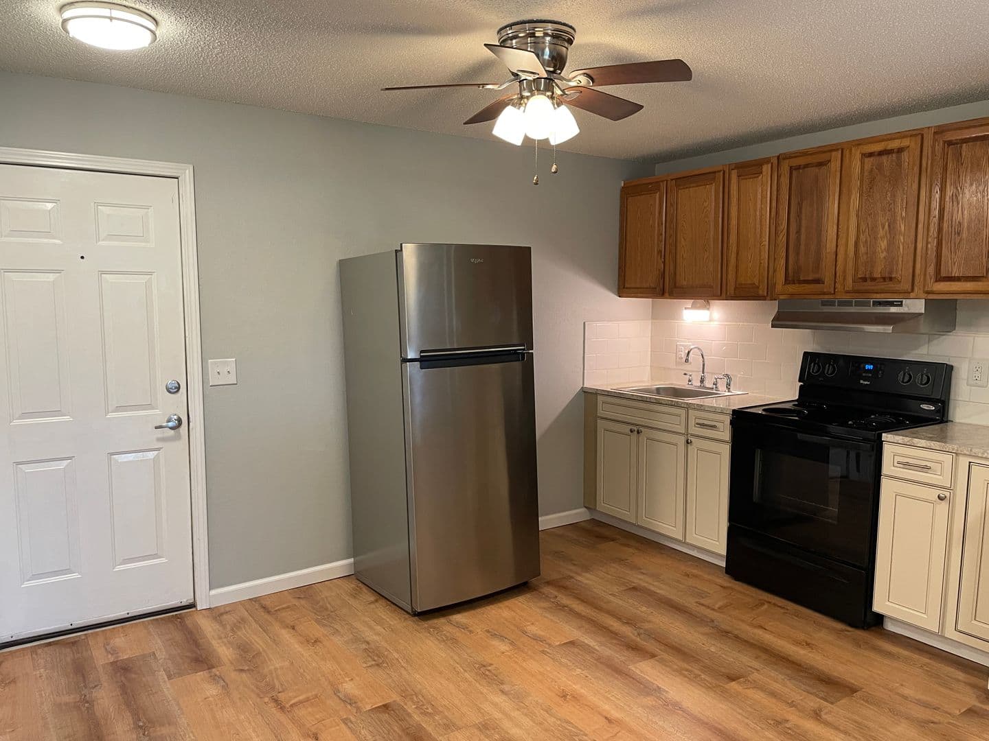Salem Apartment: 1102-1180 Pine St NE