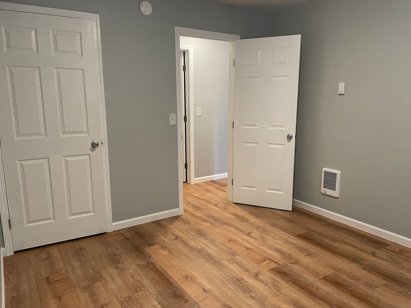 Salem Apartment: 1102-1180 Pine St NE