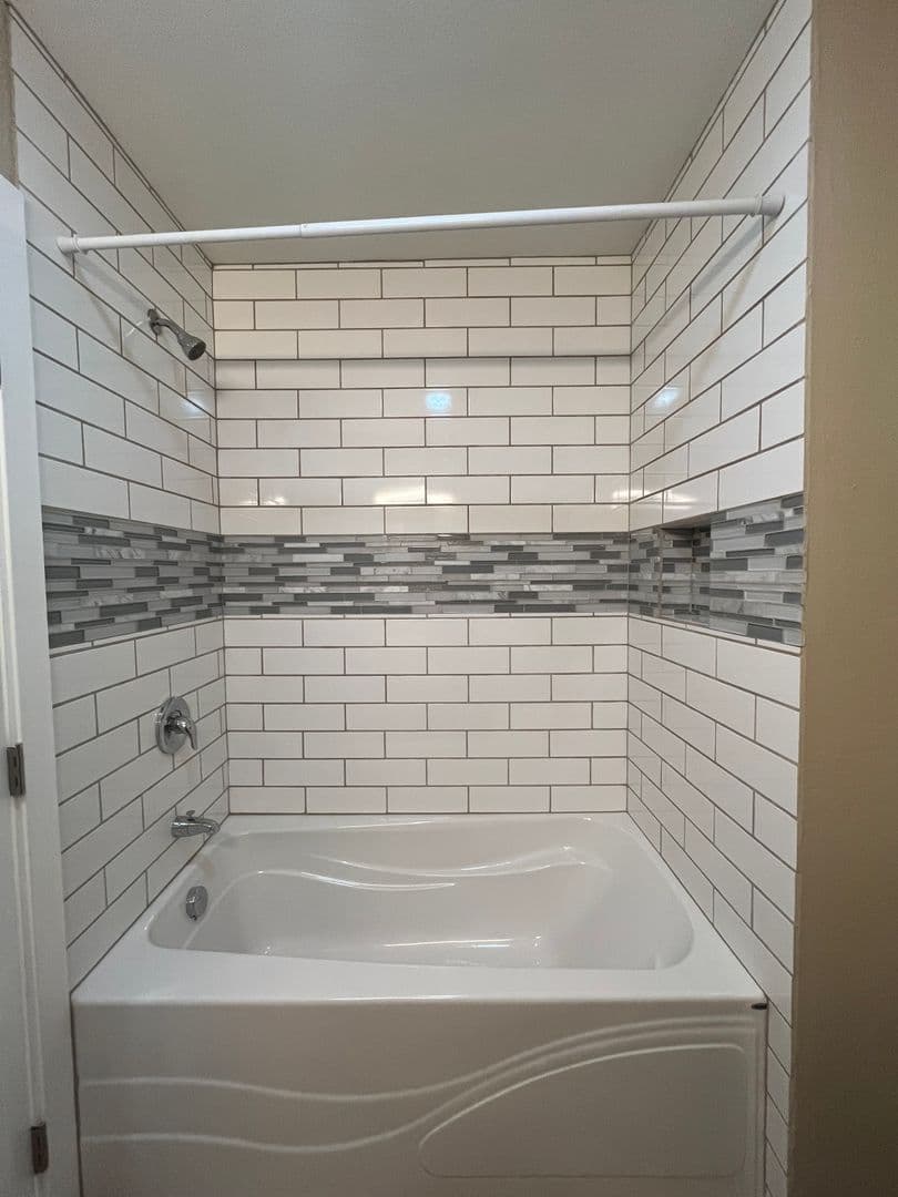 Grand Ronde Apartment: 8625 Grand Ronde Road