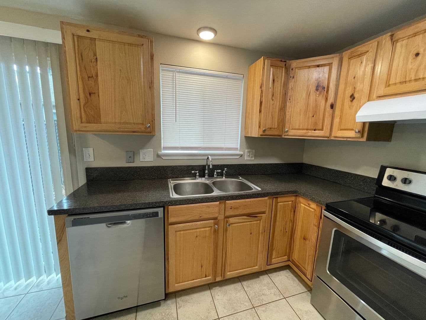 Salem Apartment: 4142-4166 State Street