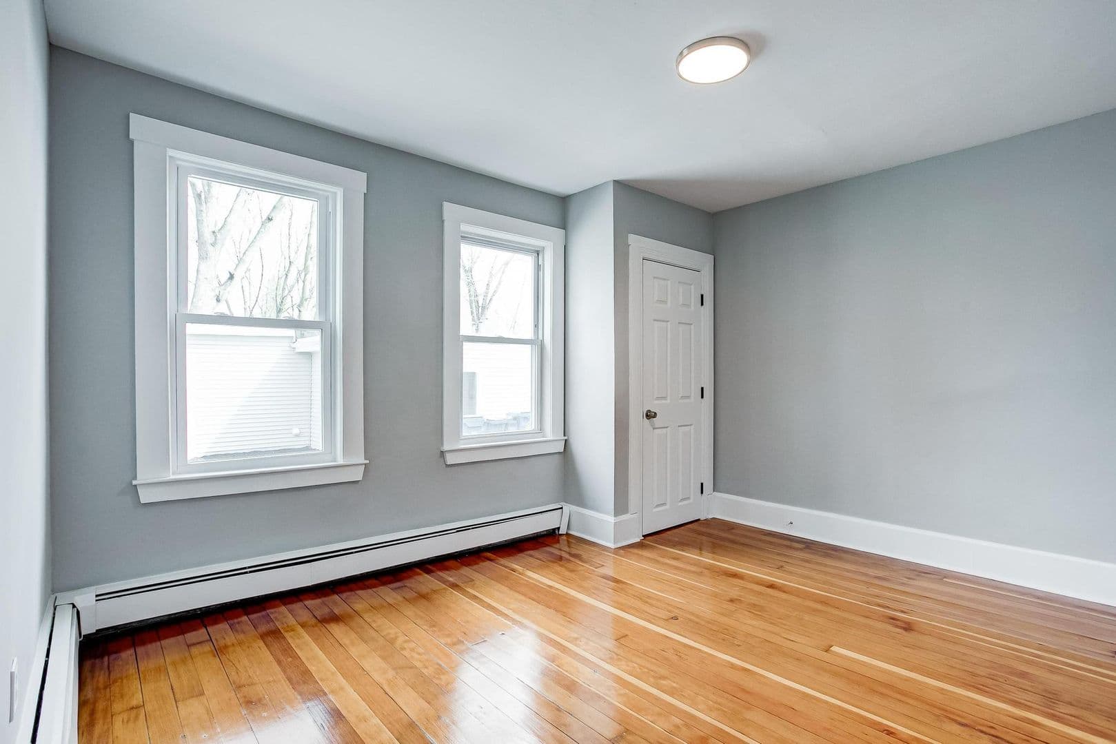 Tewksbury Apartment: 20 East St
