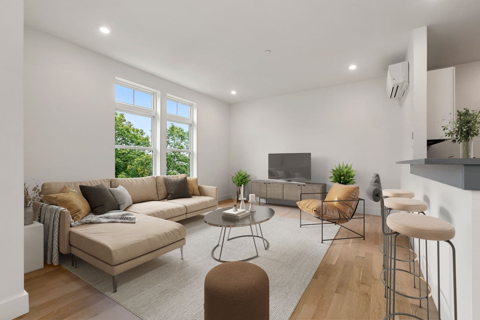 Wakefield Apartment: 581 Salem st