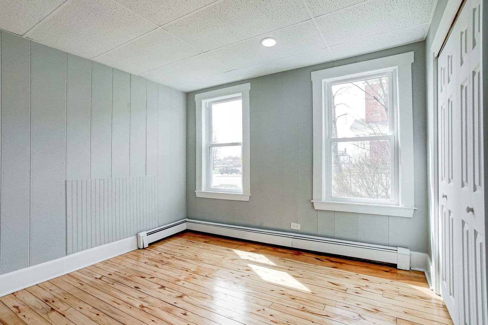 Tewksbury Apartment: 20 East St