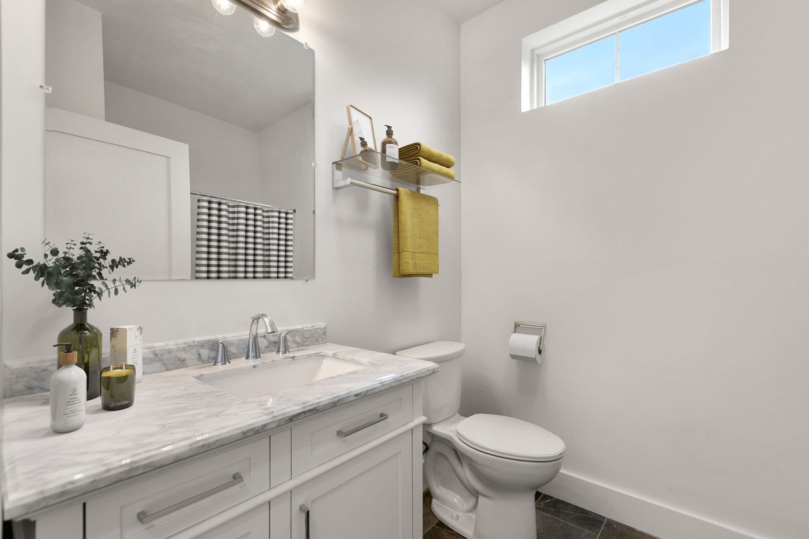 Wakefield Apartment: 581 Salem st