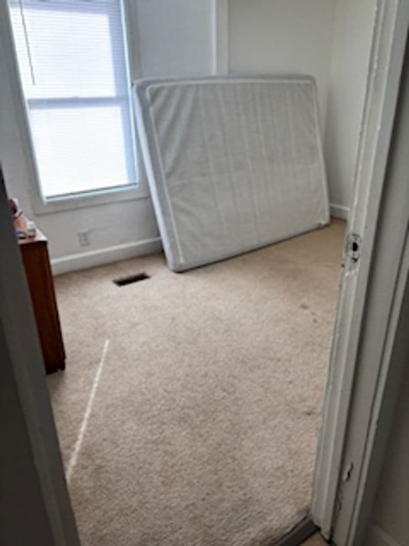 Bloomington Apartment: 800 West 11th Street