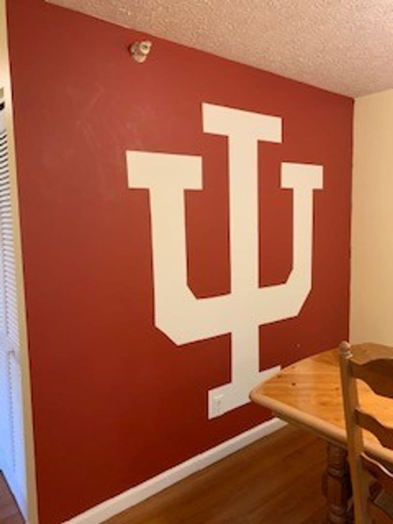 Bloomington House: 3200 East John Hinkle Place, Apartment I