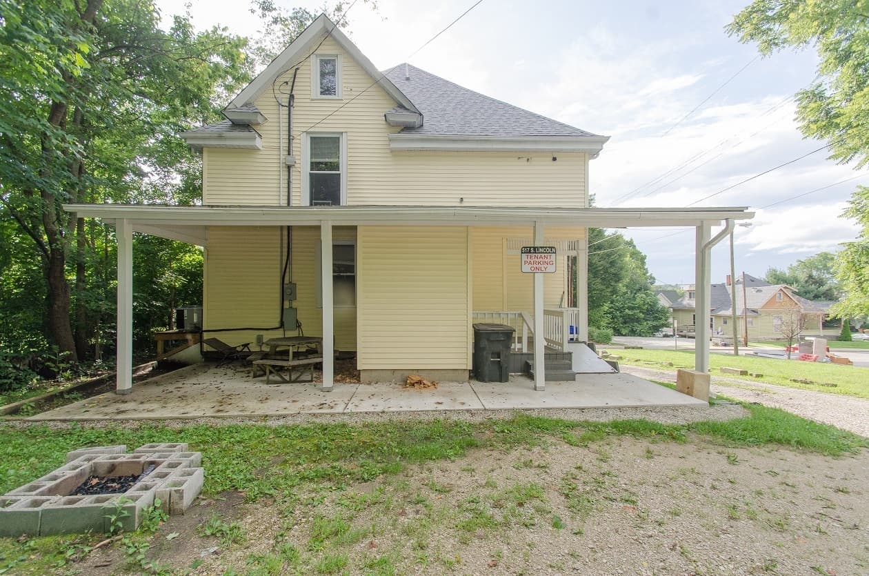 Bloomington House: 517 South Lincoln Street