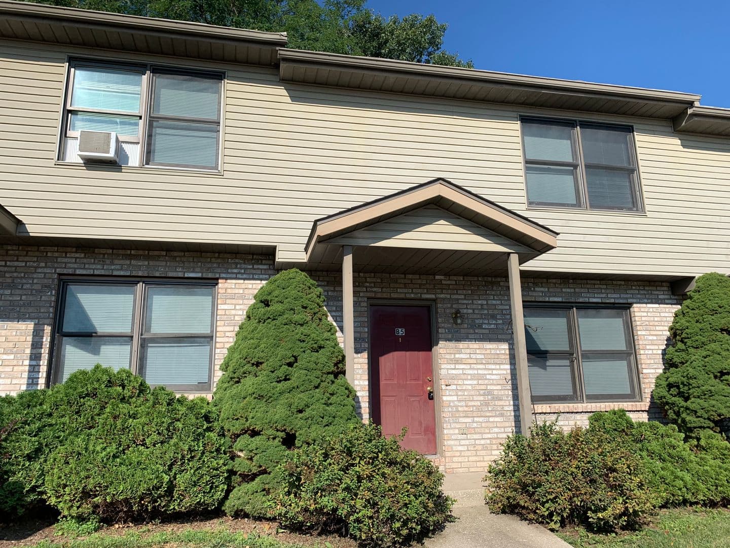 Bloomington Apartment: 1383 West Allen Street