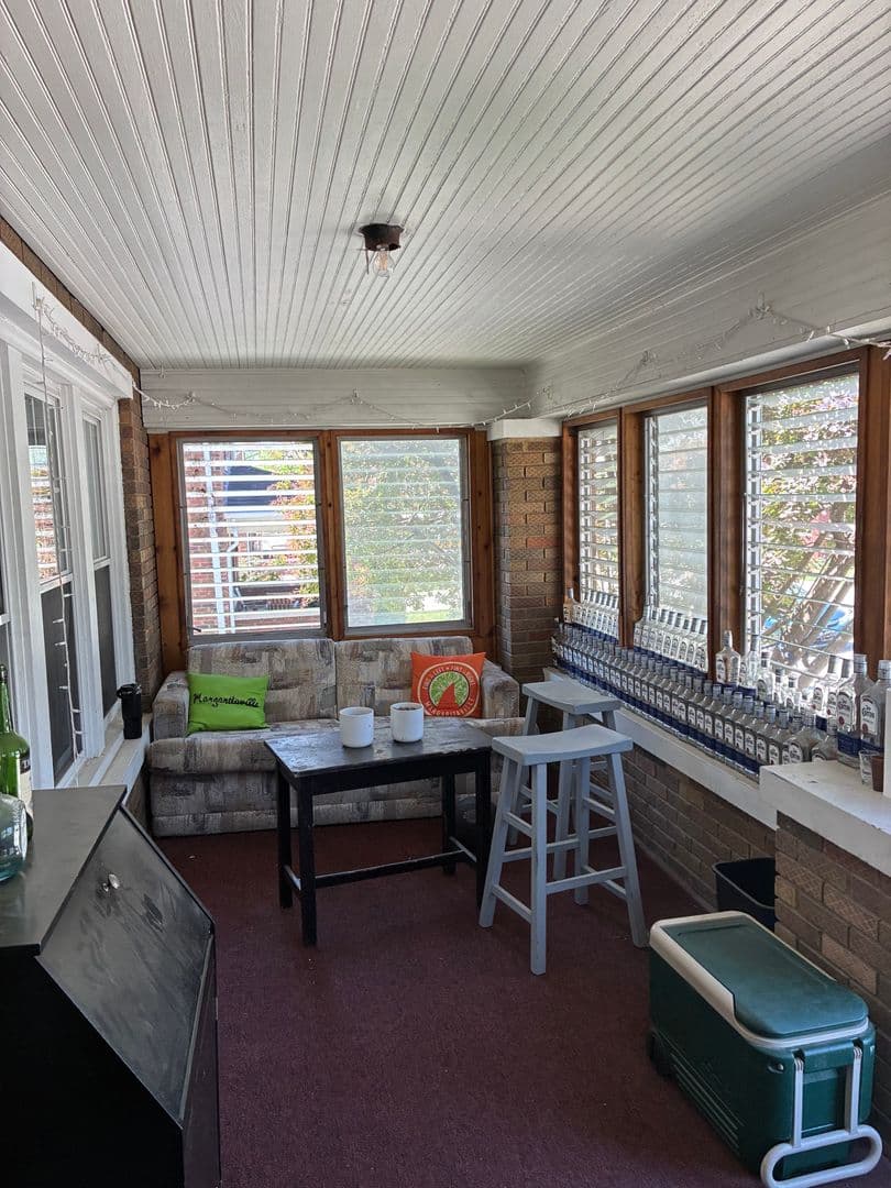 Bloomington House: 114 East 1st Street