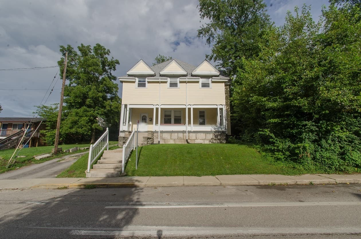 Bloomington House: 517 South Lincoln Street