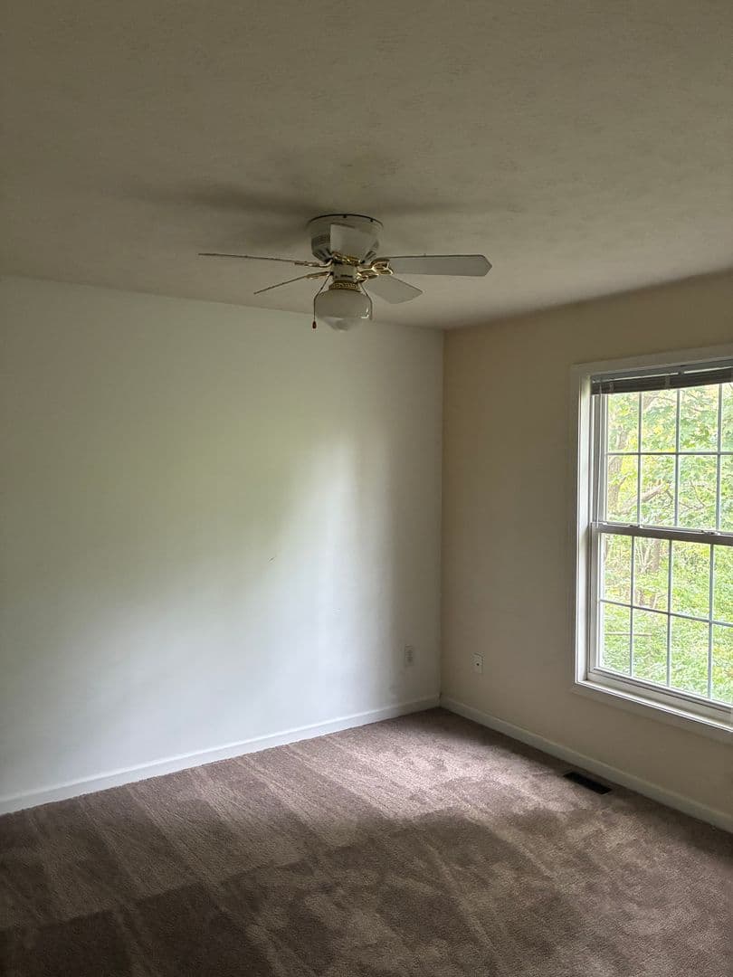 Bloomington House: 3465 South Oaklawn Court