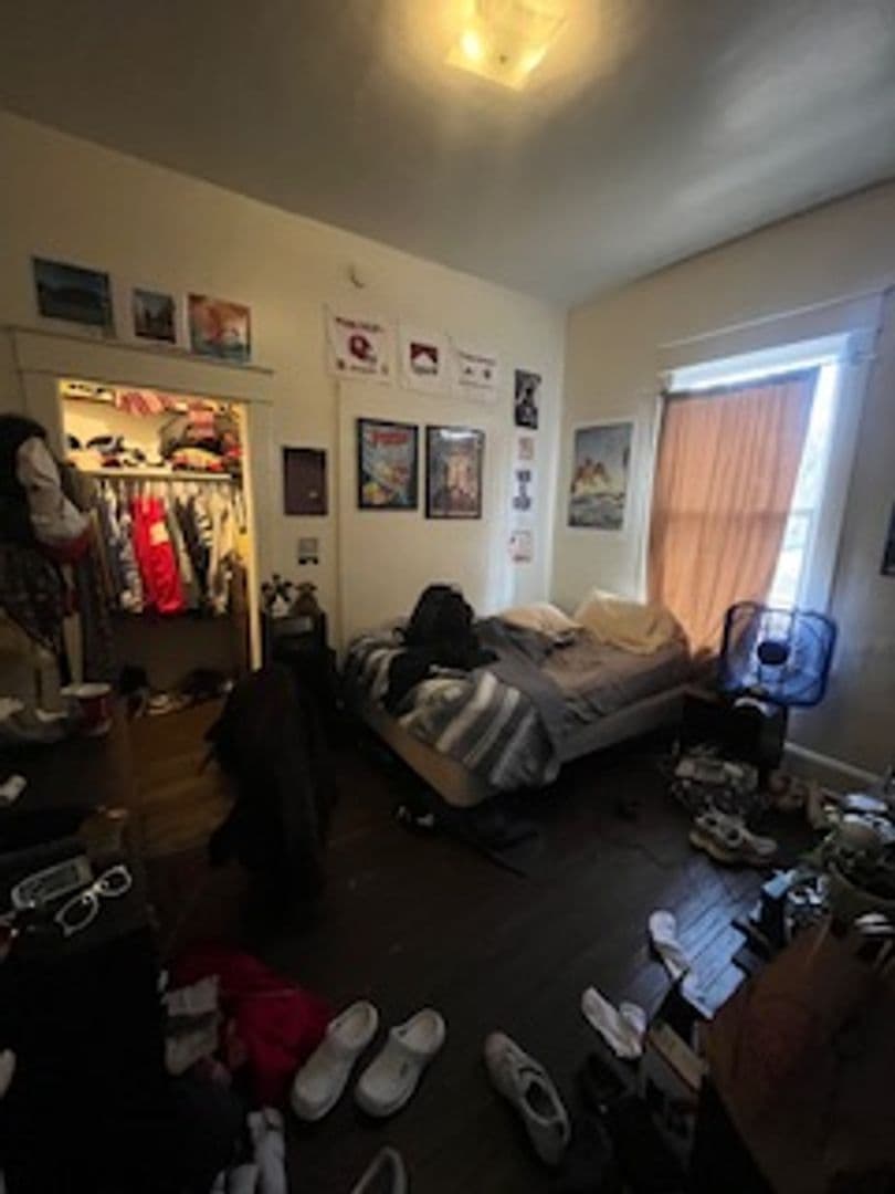 Bloomington House: 725 East 2nd Street