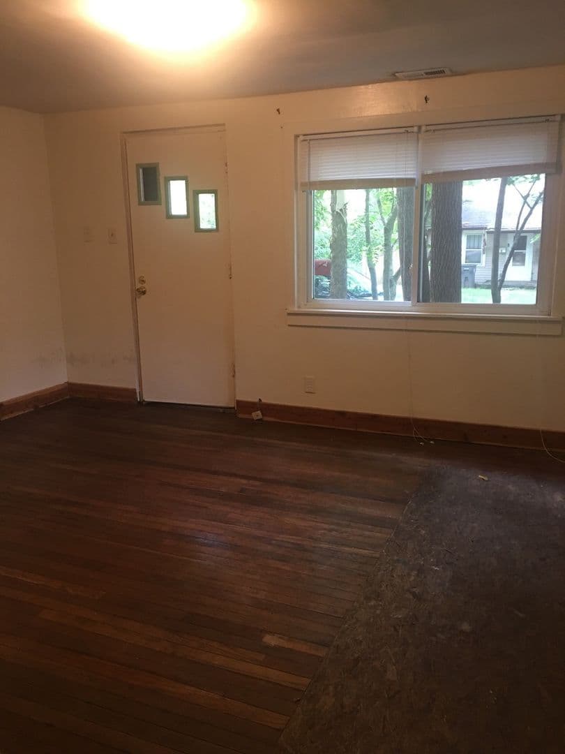 Bloomington House: 1306 West 6th Street