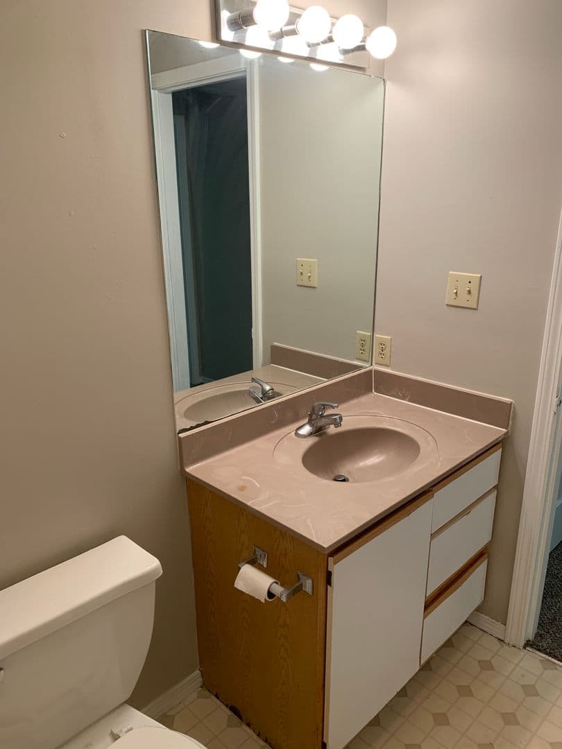 Bloomington Apartment: 1383 West Allen Street