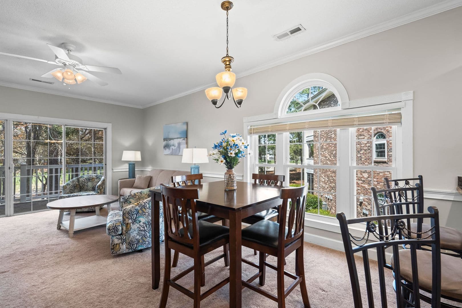 Myrtle Beach Condo: 686 Riverwalk Drive