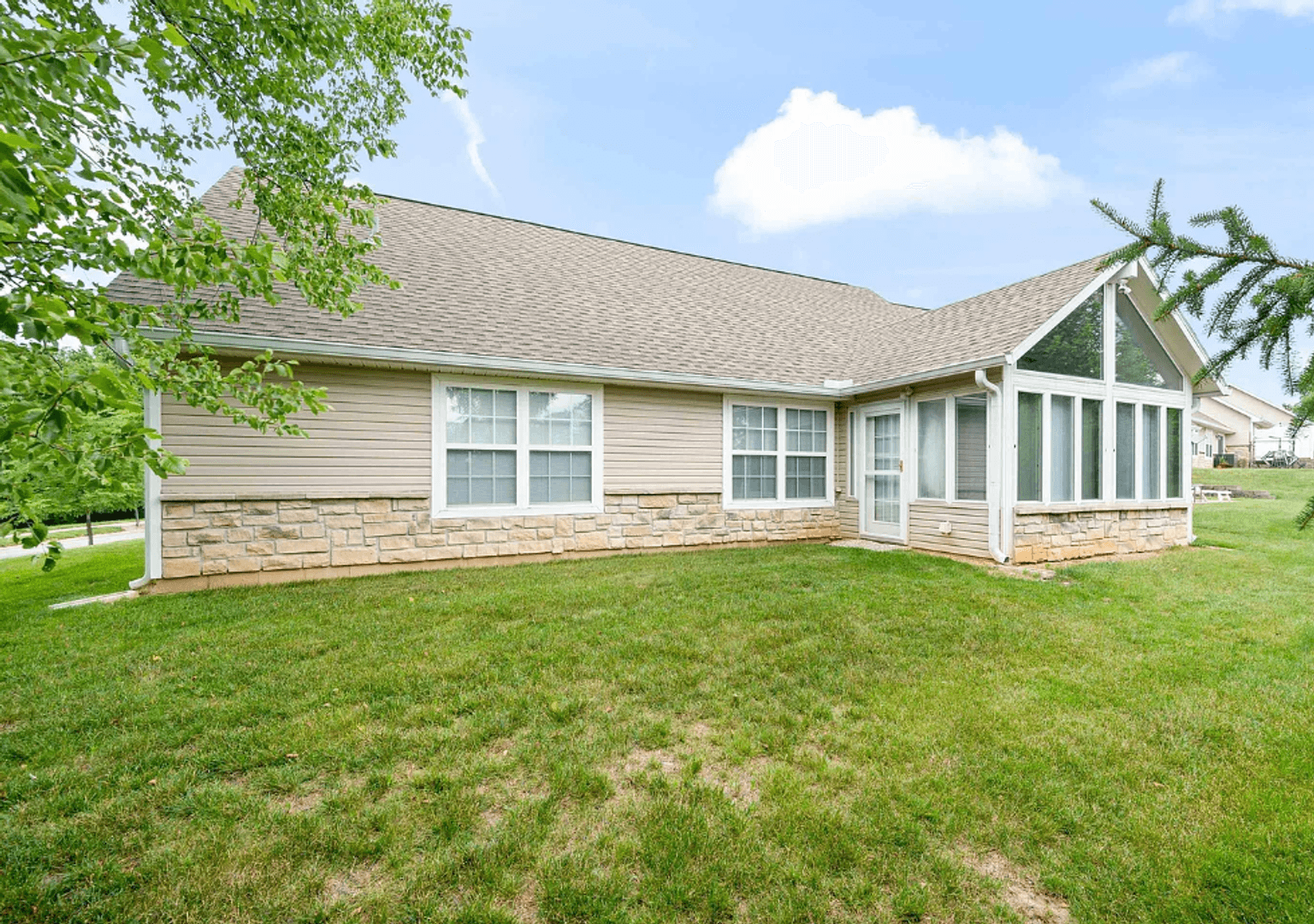 Bloomington Condo: 2097 W Arbor Ridge Way