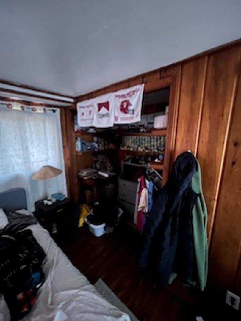 Bloomington House: 725 East 2nd Street
