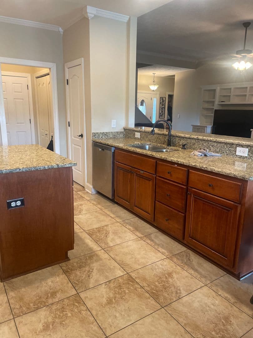 Myrtle Beach House: 670 Uniola Drive
