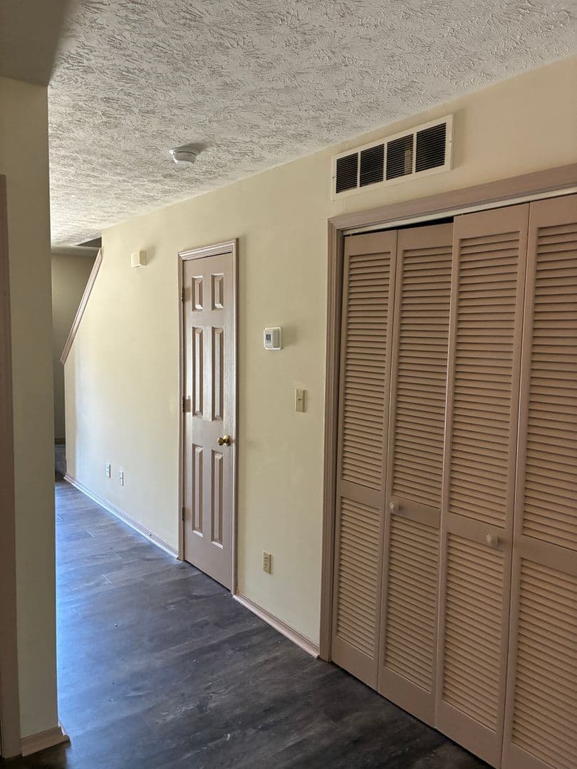 Bloomington Apartment: 1377 West Allen Street