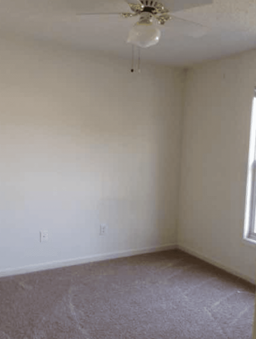 Bloomington House: 3351 South Oaklawn Circle