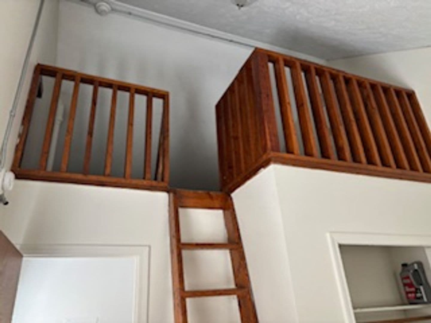 Bloomington Apartment: 800 West 11th Street