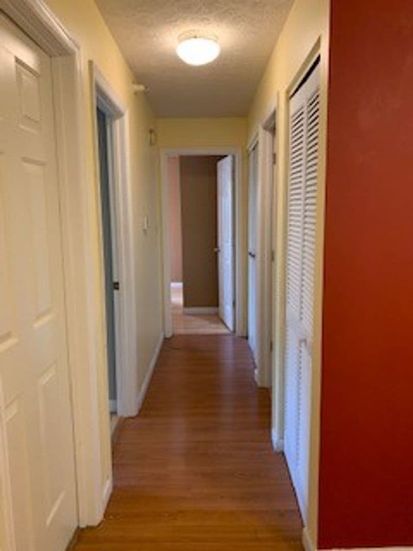 Bloomington House: 3200 East John Hinkle Place, Apartment I
