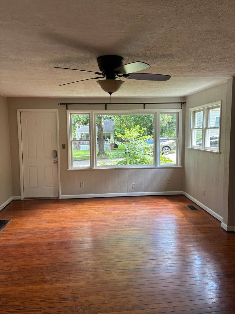 Bloomington House: 1003 North Woodburn Avenue