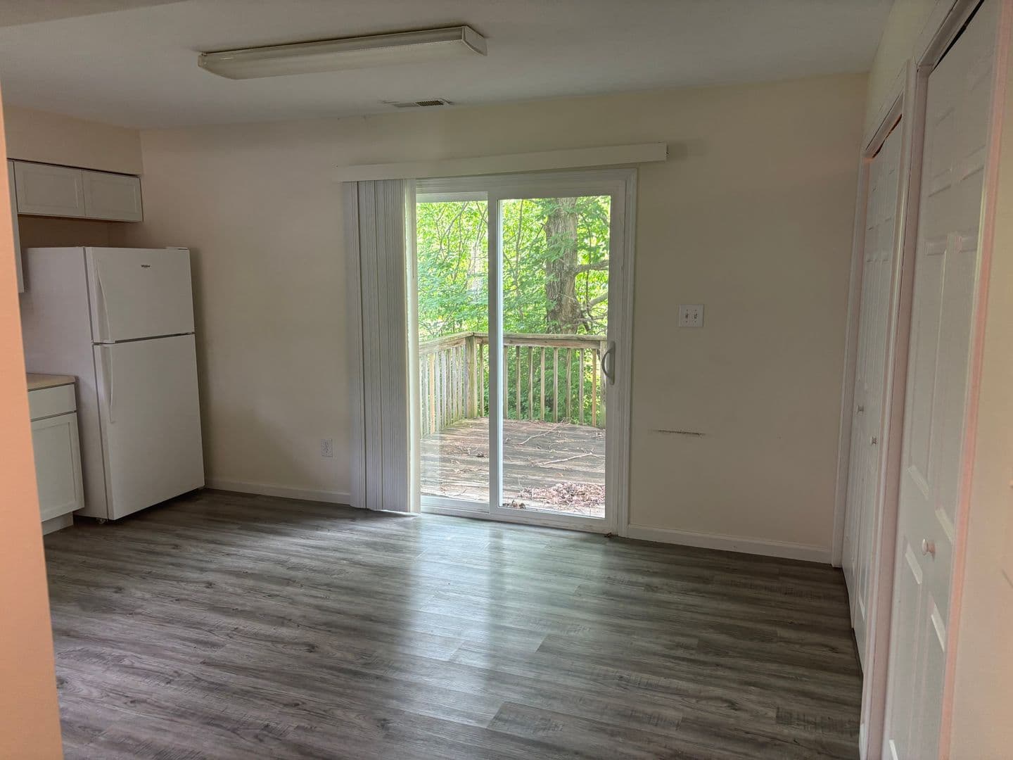 Bloomington House: 3465 South Oaklawn Court