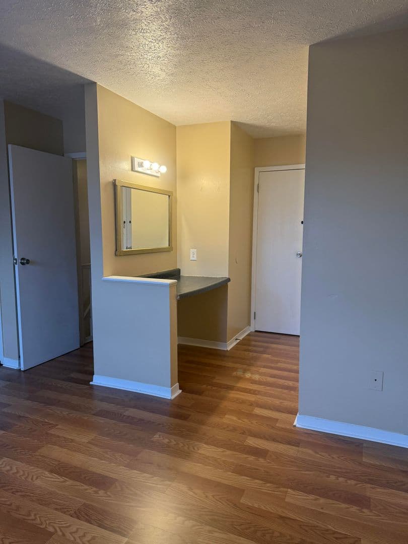 Bloomington Townhome: 583 E Graham Place