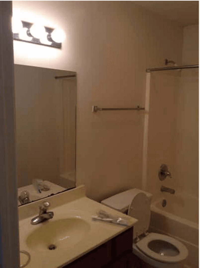 Bloomington House: 320 West 17th Street