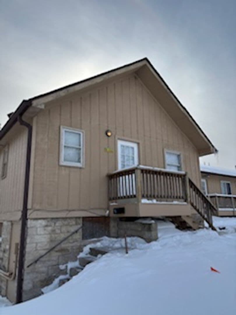 Bloomington Apartment: 800 West 11th Street
