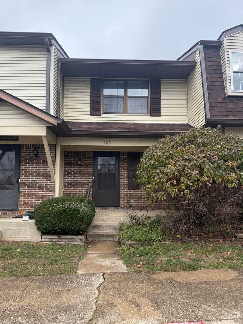 Bloomington Townhome: 583 E Graham Place