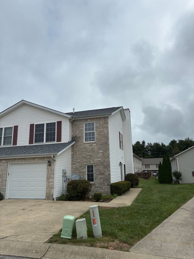 Bloomington Townhome: 2632 East Oaklawn Court