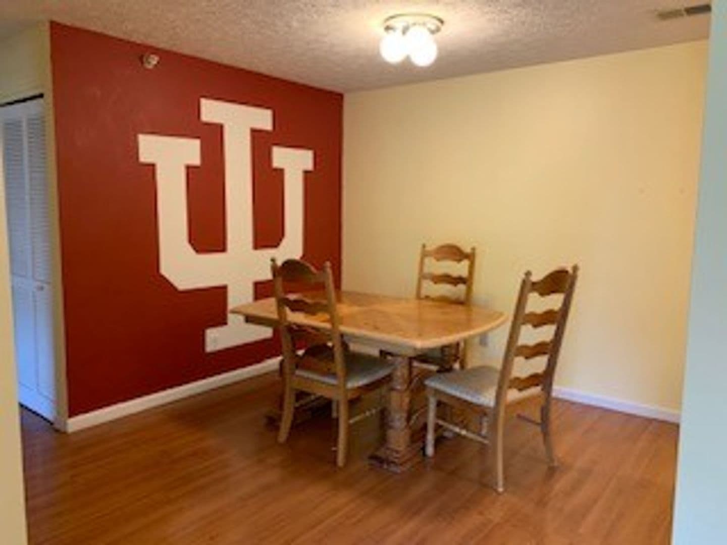 Bloomington House: 3200 East John Hinkle Place, Apartment I