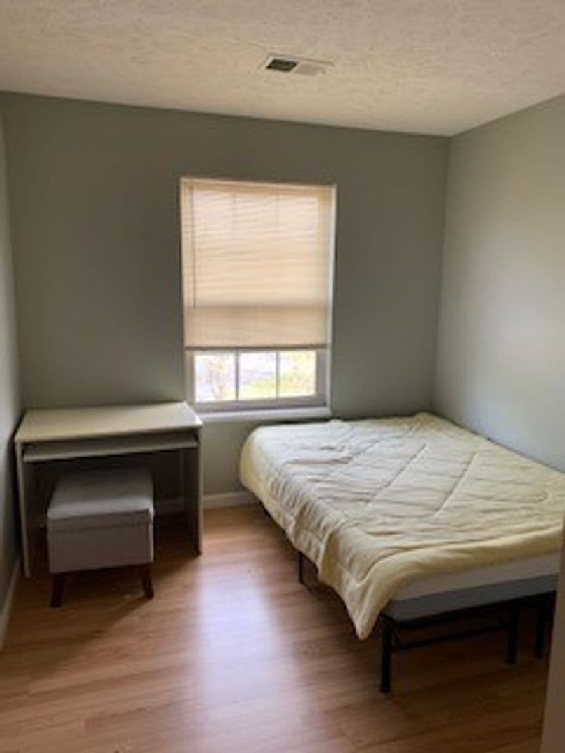 Bloomington House: 3200 East John Hinkle Place, Apartment I