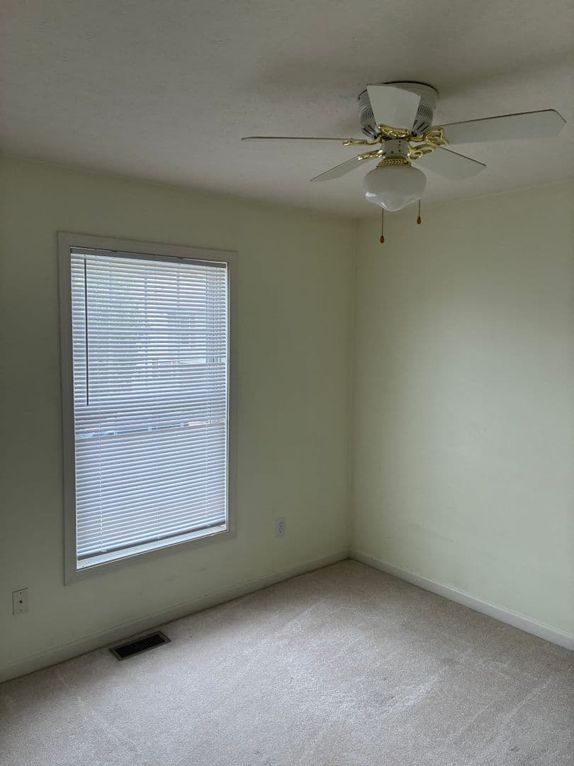 Bloomington House: 3465 South Oaklawn Court