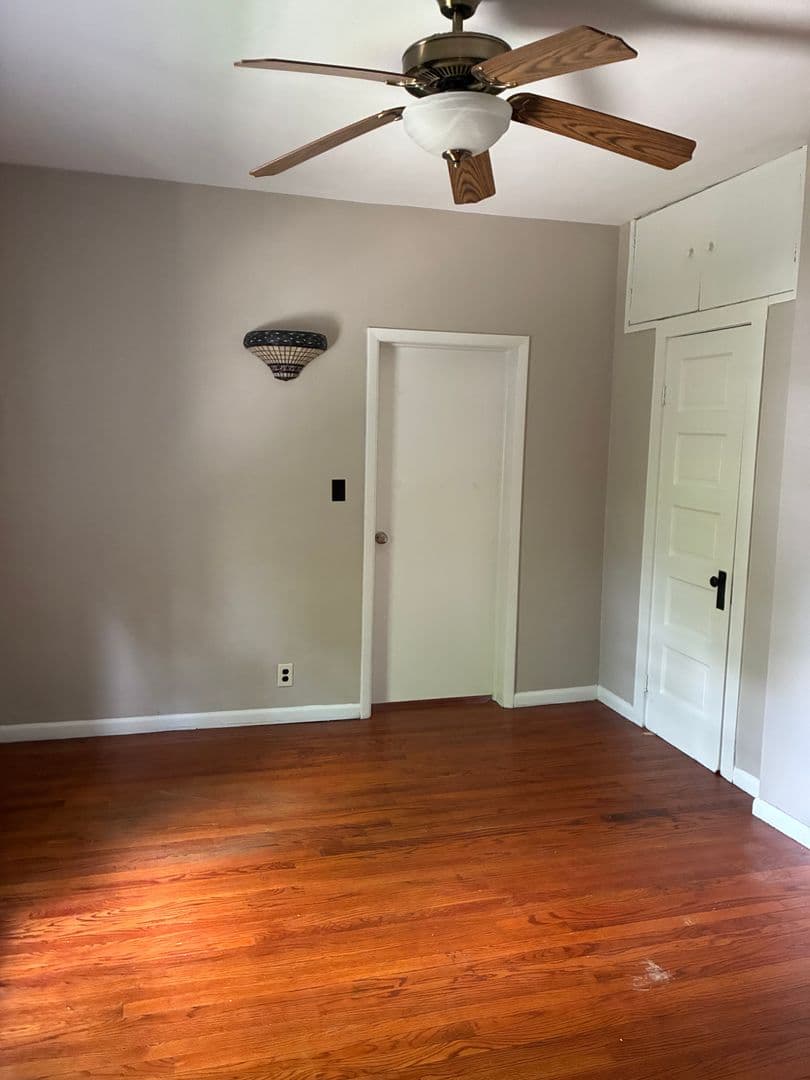 Bloomington House: 1003 North Woodburn Avenue