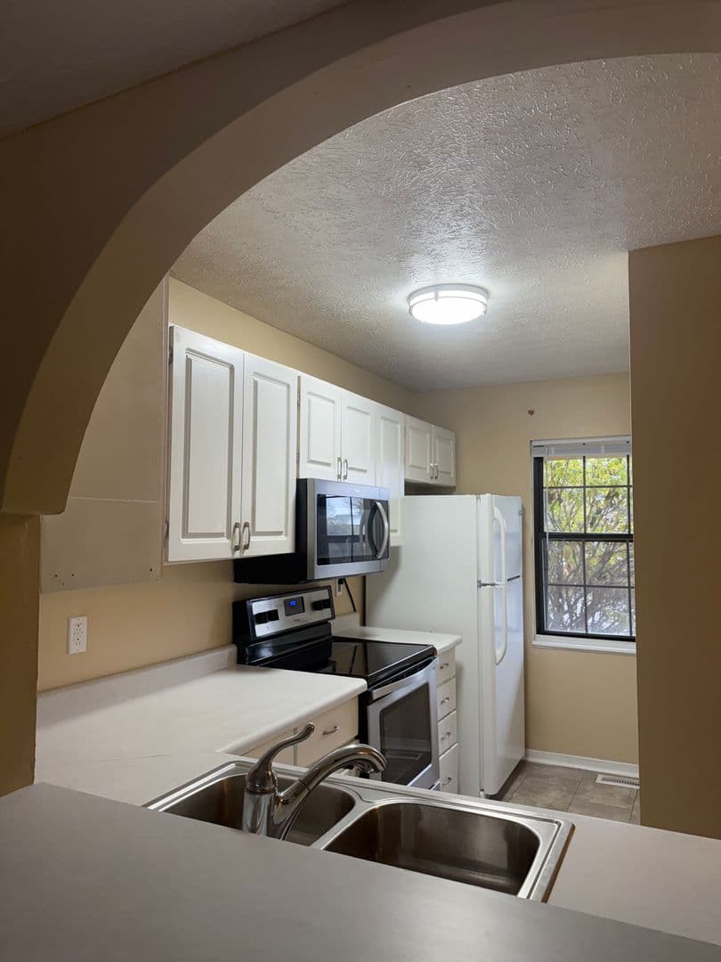 Bloomington Townhome: 583 E Graham Place