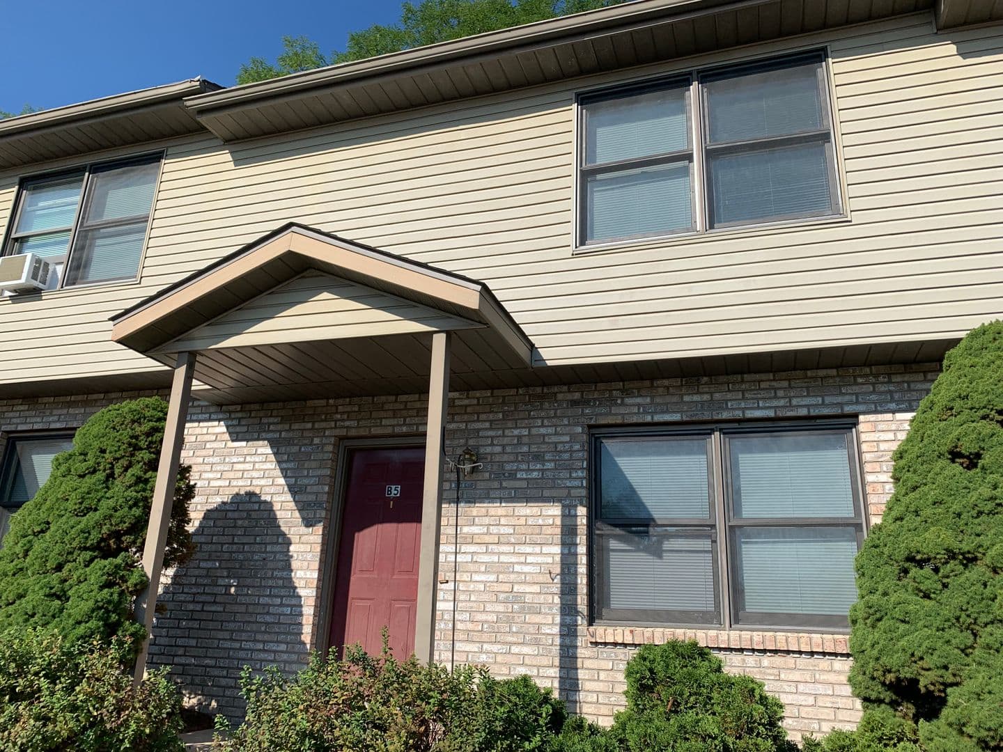 Bloomington Apartment: 1383 West Allen Street