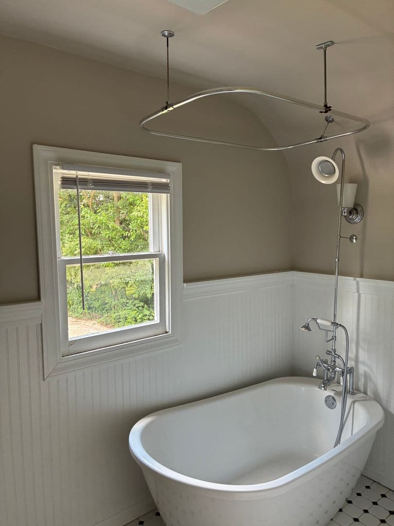Bloomington House: 1003 North Woodburn Avenue