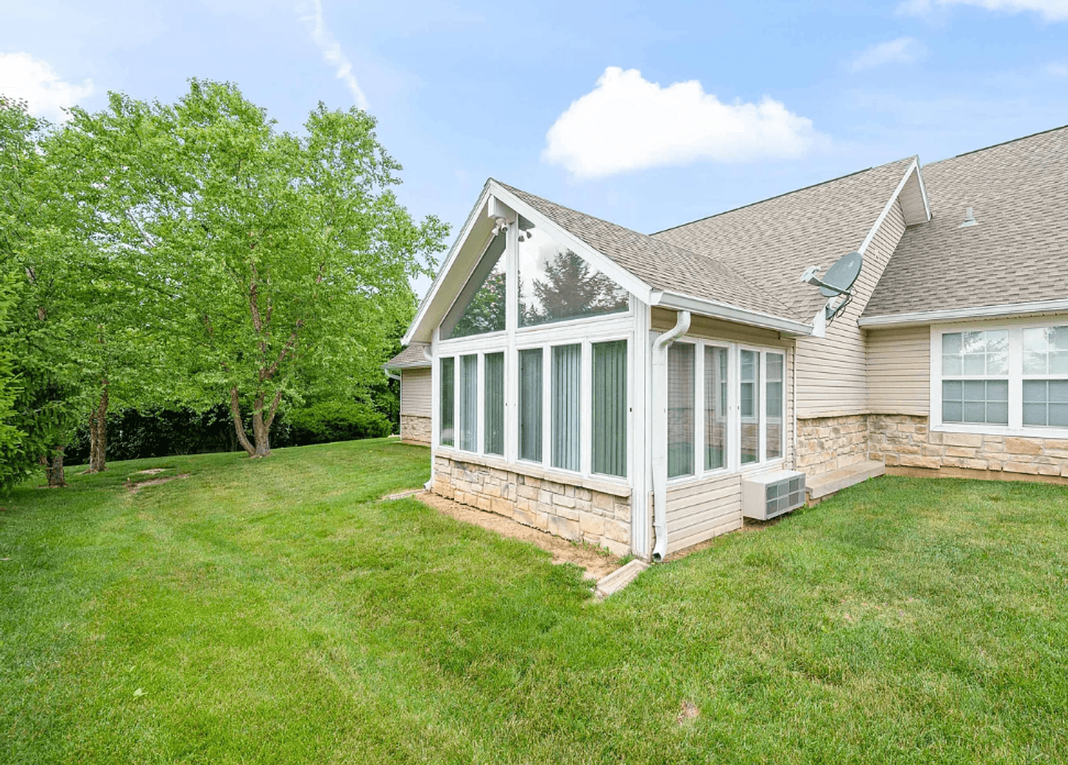 Bloomington Condo: 2097 W Arbor Ridge Way