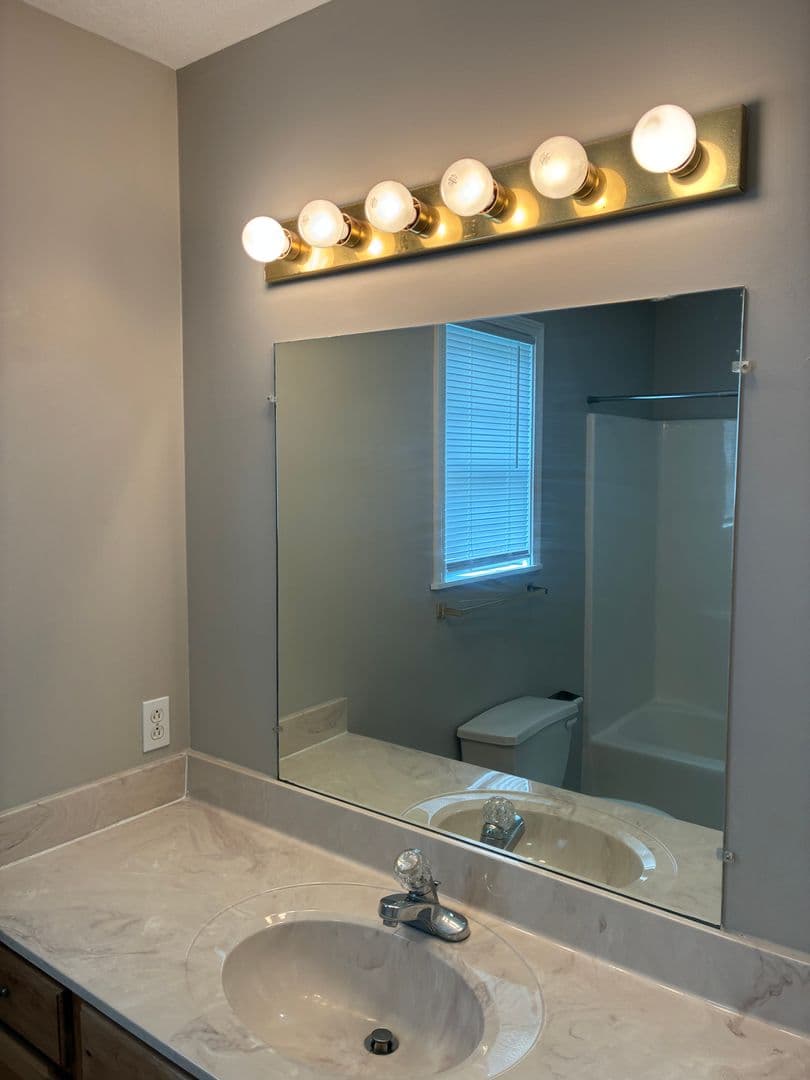 Bloomington Townhome: Batchelor Heights