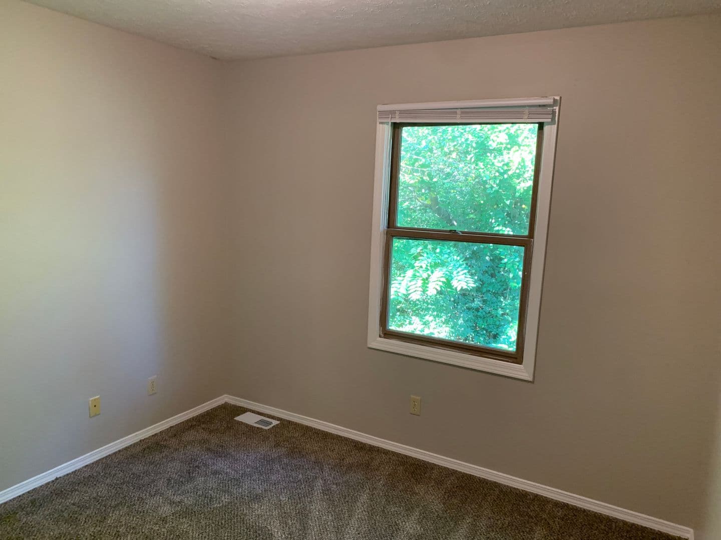 Bloomington Apartment: 1383 West Allen Street