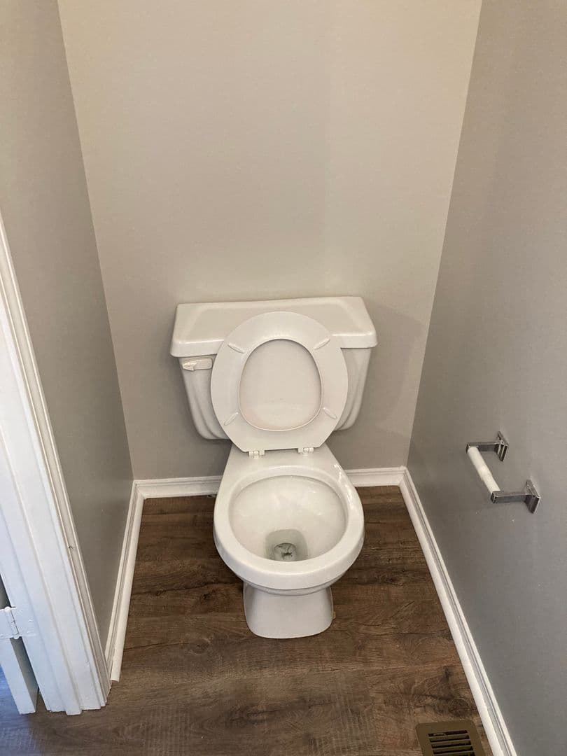 Bloomington Apartment: 1385 West Allen Street - A3