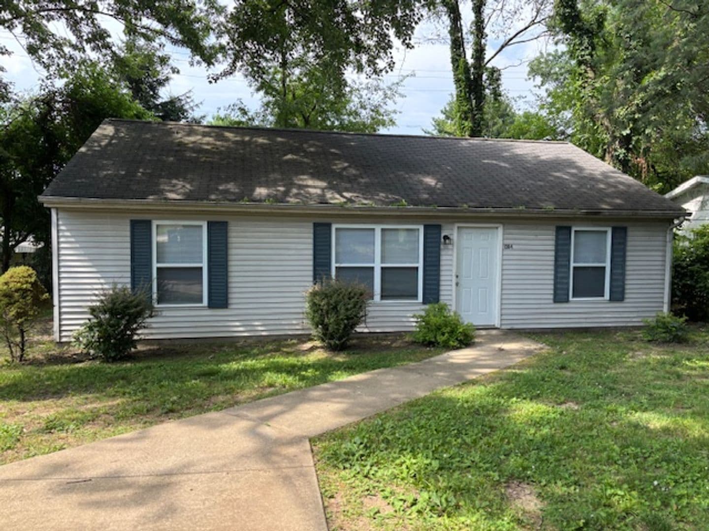 Bloomington House: 1304 North Kinser Pike