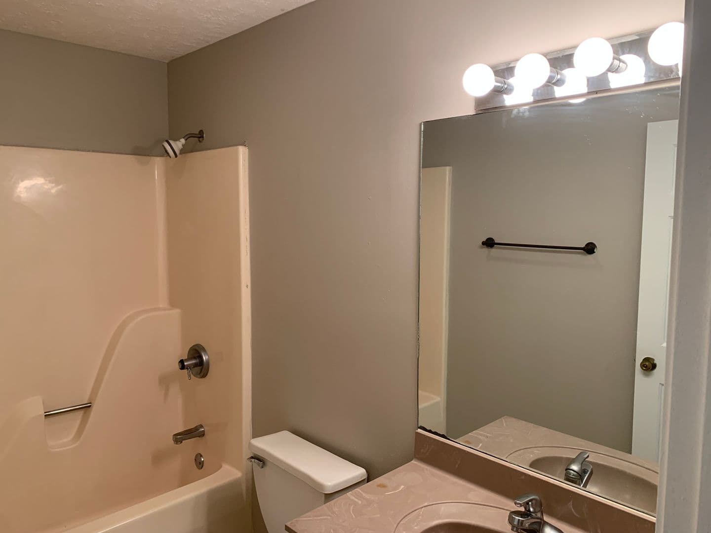Bloomington Apartment: 1383 West Allen Street