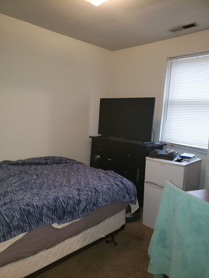 Bloomington House: 307 1/2 East 16th Street