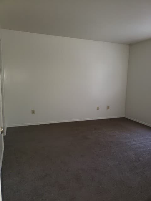 Bloomington House: 1302 North Kinser Pike
