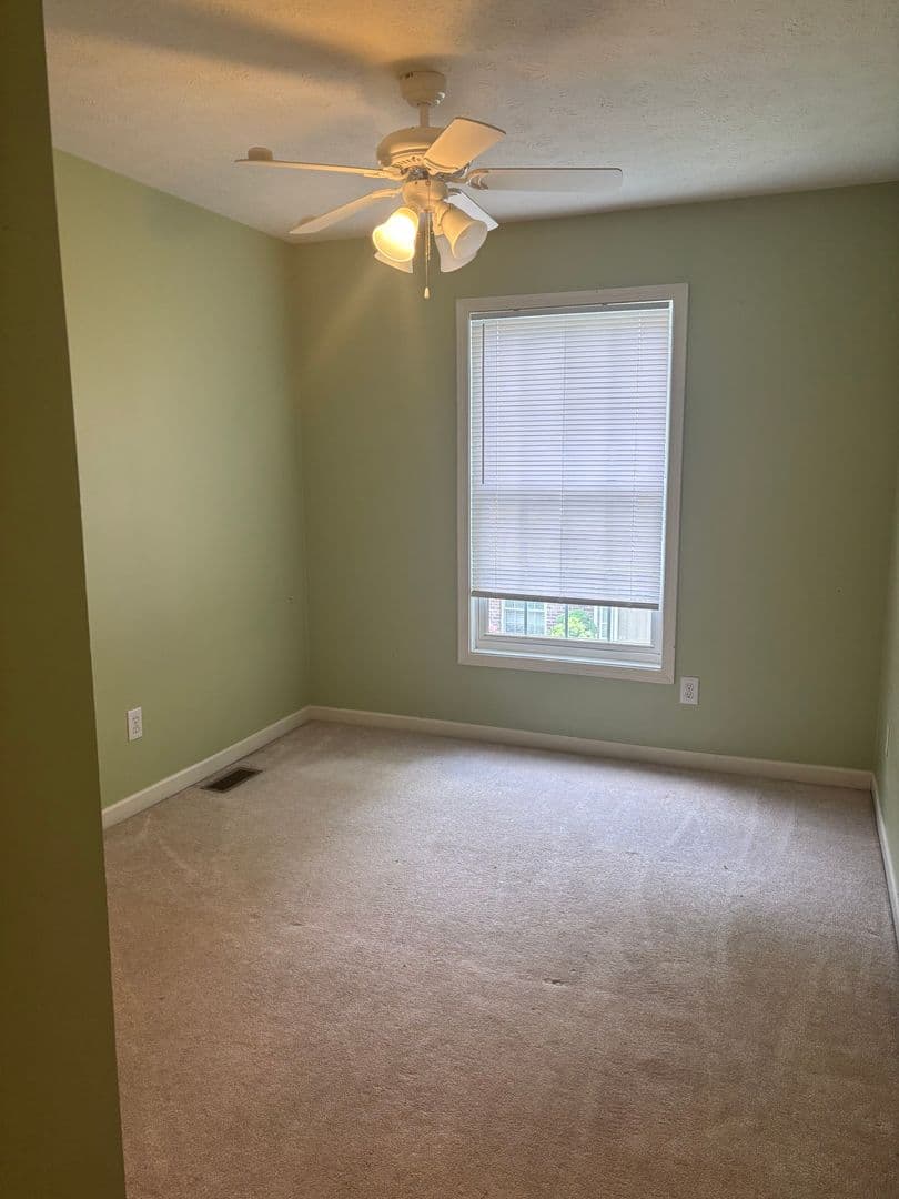 Bloomington House: 3465 South Oaklawn Court