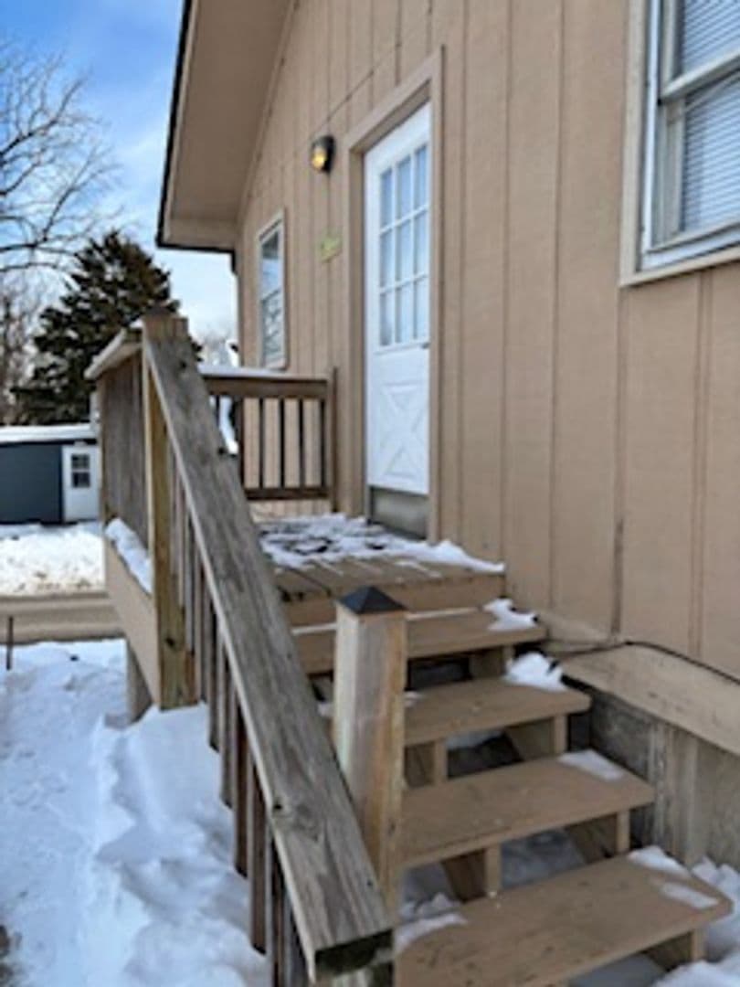 Bloomington Apartment: 800 West 11th Street